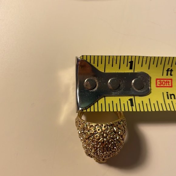 gold color pirate 🏴☠️ of Caribbean skull rings sz 8 disney couture jewelry - Picture 9 of 9